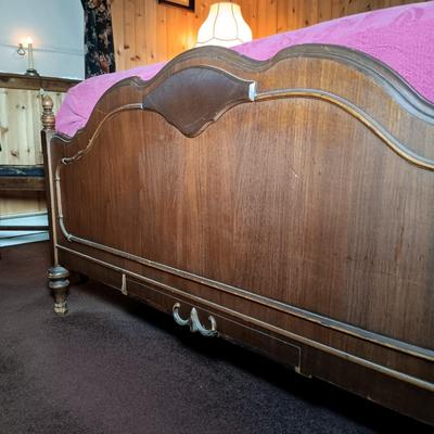 LOT 15: Vintage Head & Footboard w/Side Rails, Miron Furniture Co., Plainfield NJ