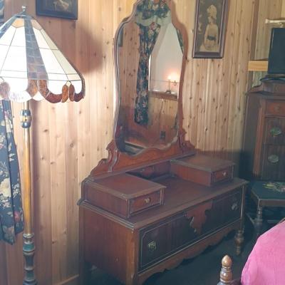 LOT 17: Vintage Vanity & Mirror- Dove Tails & Wooden Casters, Miron Furniture Co., Plainfield NJ