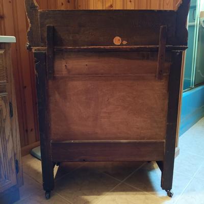LOT 19: Vintage Oak Washstand - Great Piece for Upcycling??