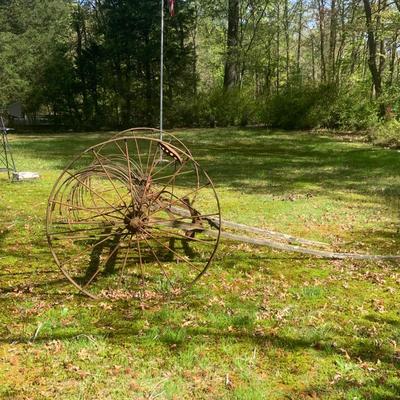 LOT:56: Antique Farm Equipment - Horse Drawn Hay Rake