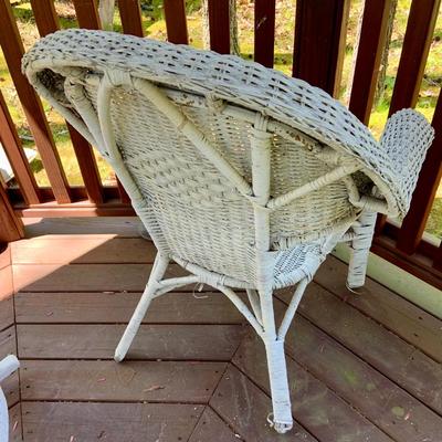 LOT 68: Set of 4 White Wicker Chairs Including 2 Rocking Chairs