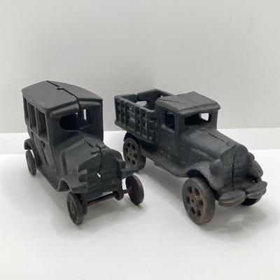 LOT 85: Vintage Cast Iron Car and Truck