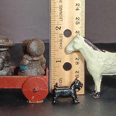 LOT 220: Amish Miniatures, Vintage Milk Bottle, Made in Italy Miniature Pottery Vessels