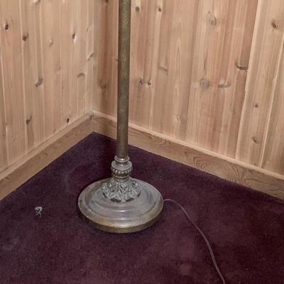 LOT 248: Floor Lamp