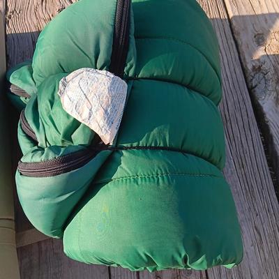 Dupont Dacron Hollofil808 sleeping bag with Dillon Precision bedroll cushion