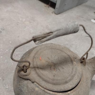 Cast Iron Kettle Humidifier