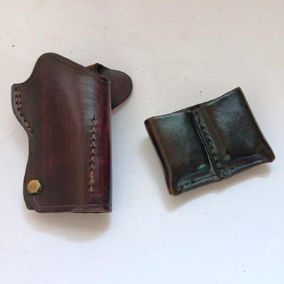 Leather pistol holster with leather magazine pouch