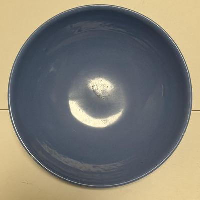 Vintage Hall Blue Color Pottery Bowl 9-3/4" Diameter & 3" Tall in Fair-Good Condition.