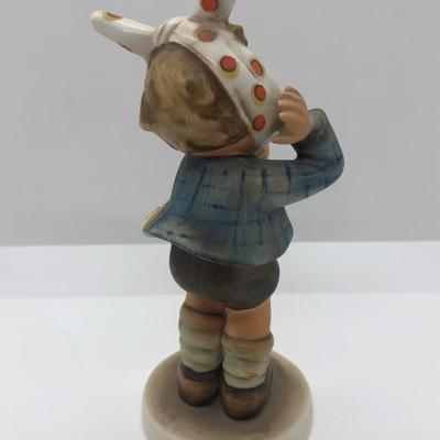 LOT 20K: Vintage Goebel MI Hummel Figurines - Latest News, To Market & Toothache
