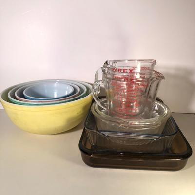 LOT 46G: Pyrex Baking Collection - Vintage Primary Colors Mixing Bowl Set, Three Glass Measuring Cups & Baking Dishes