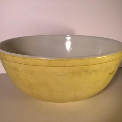 LOT 46G: Pyrex Baking Collection - Vintage Primary Colors Mixing Bowl Set, Three Glass Measuring Cups & Baking Dishes