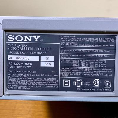 LOT 107 F: Sony Dvd Player/ Video Cassette Recorder
