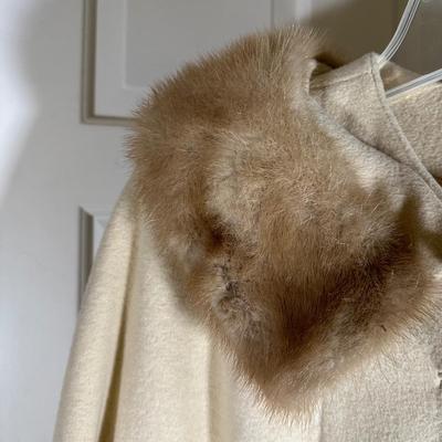 LOT 160U: Vintage Strawbridge & Clothier Fur Collar Coat