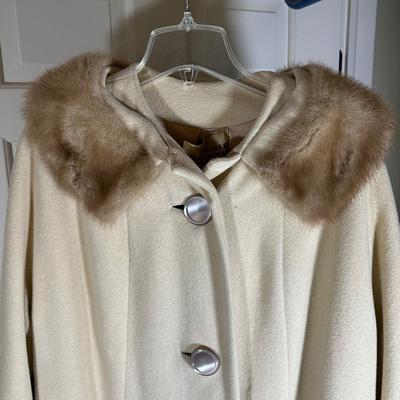 LOT 160U: Vintage Strawbridge & Clothier Fur Collar Coat