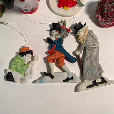 LOT 200 B: Vintage Christmas Ornament Collection: Department 56 