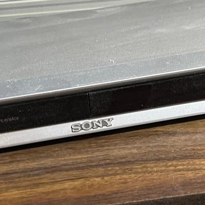 LOT 232X: Sony DVD Player - DVP-NS57P