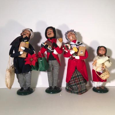 LOT 244G: Byer's Choice The Carolers Shoppers w/ Box