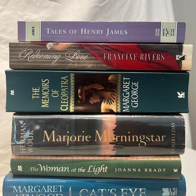 Hardback Novels - Wally Lamb, Sidney Sheldon & More (LR-RG)