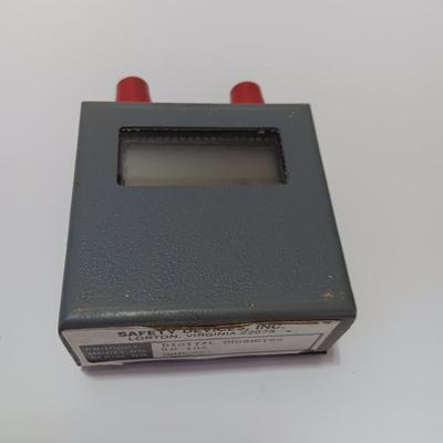 Digital Ohmmeter Model SD104 Safety device with case