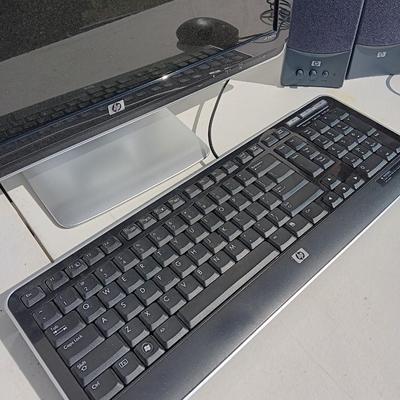 Hewlett packard monitor with keyboard, Mouse, Speakers and cables