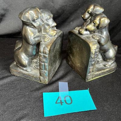 Vintage puppies book ends