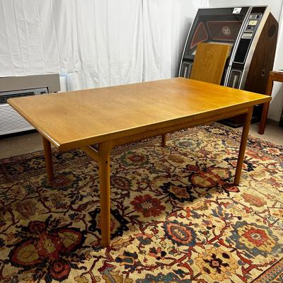 675 Danish Mid-Century Modern Blonde Oak Dining Table