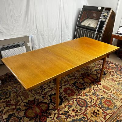 675 Danish Mid-Century Modern Blonde Oak Dining Table