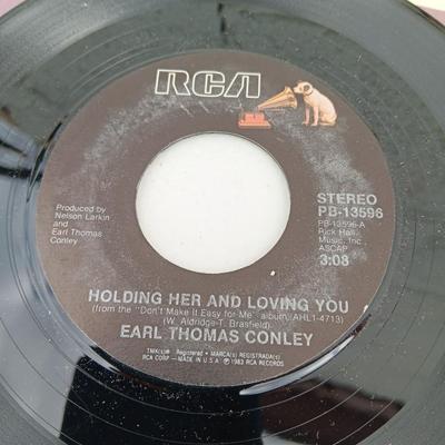 45 RPM Records - Vern Gosdin & Earl Conley JUKE BOX CLASSICS !