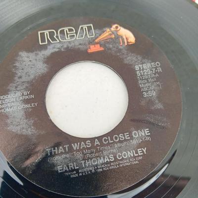 45 RPM Records - Vern Gosdin & Earl Conley JUKE BOX CLASSICS !