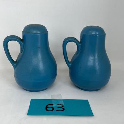 1930s Ransburg Pottery Shaker set