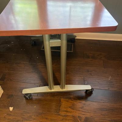 Adjustable Height Desk (O-MG)