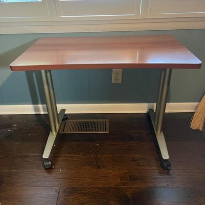 Adjustable Height Desk (O-MG)