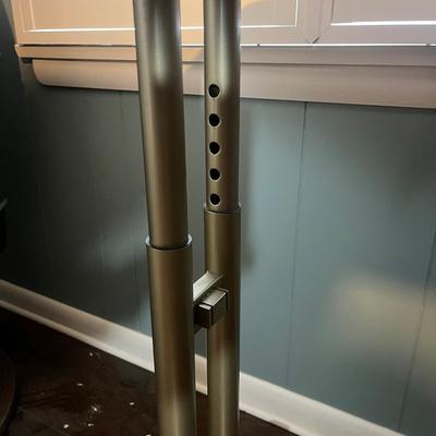 Adjustable Height Desk (O-MG)