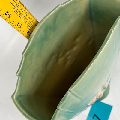 Roseville Ixia Narrow ledge vase