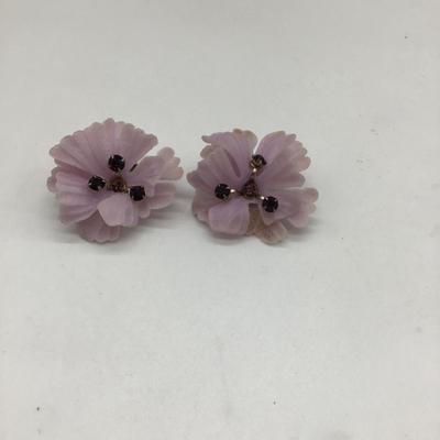 Vintage purple flower clip ons earrings