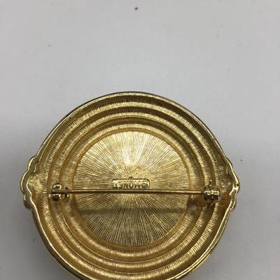 Oval design Monet pin