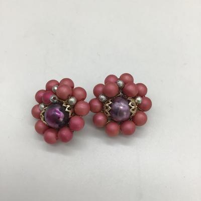 Vintage pink clip on earrings