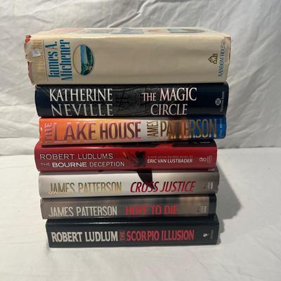 Large Assortment of Hardback Novels - Patterson, Ludlum, Clancy & More (LR-RG)