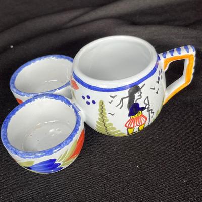 Quimper pots