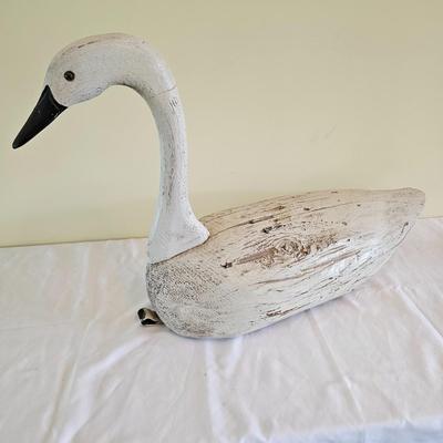 Hand Carved Vintage Wooden Swan (LR-JS)