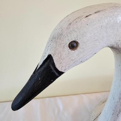Hand Carved Vintage Wooden Swan (LR-JS)