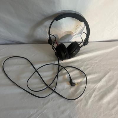 Bose Noise Canceling Headphones & Sennheiser Headphones (O-MG)