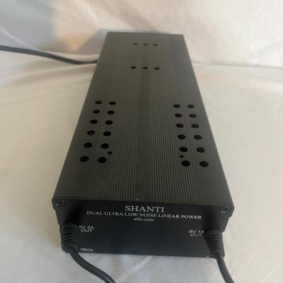 Shanti Dual Ultra Low Noise Linear power Supply (O-MG)