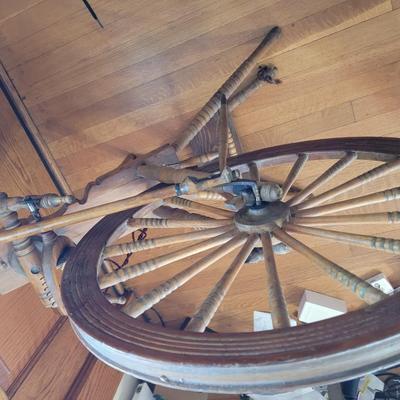 ANTIQUE spinning / carding wheel from Norway