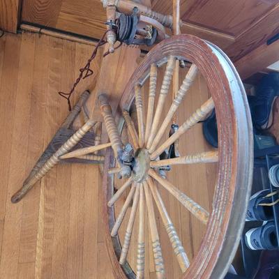 ANTIQUE spinning / carding wheel from Norway