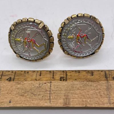 Vintage men's jewelry - Cuff Link Set with Asian Thailand Design