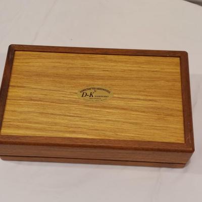 Handcrafted Wooden Decor (LR-BBL)