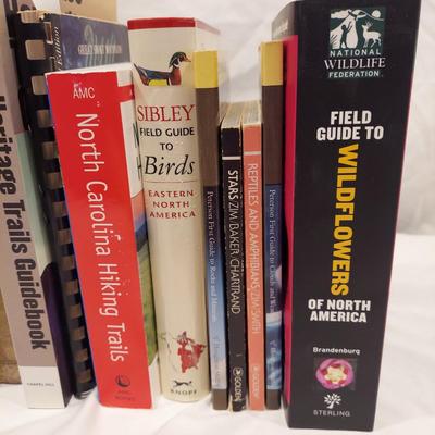 National and Regional Field Guides Inc. N.C Hiking Guides (LR-BBL)