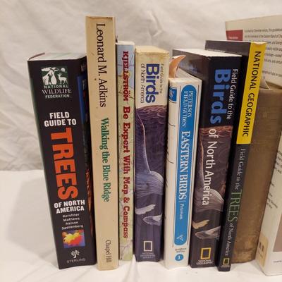 National and Regional Field Guides Inc. N.C Hiking Guides (LR-BBL)