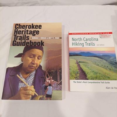 National and Regional Field Guides Inc. N.C Hiking Guides (LR-BBL)